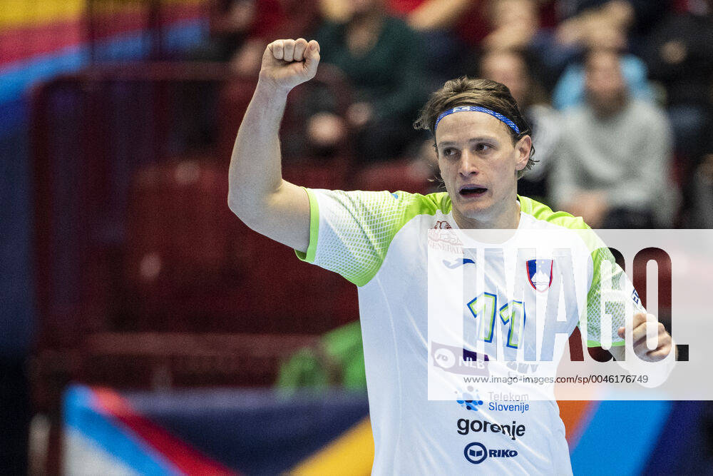 Jure Dolenec of Slovenia celebrates during the EHF European Handball Championship match between Slovenia and Hungary on January 19, 2020 in Malmö Photo Ludvig Thunman BILDBYRAN code LT 35708 bbeng ehf euro 2020 em 2020 european mens handball championship 2020 handball handball handballs em 2020 handball handball em 2020 slovenia slovenia hungary hungry celebration celebration,