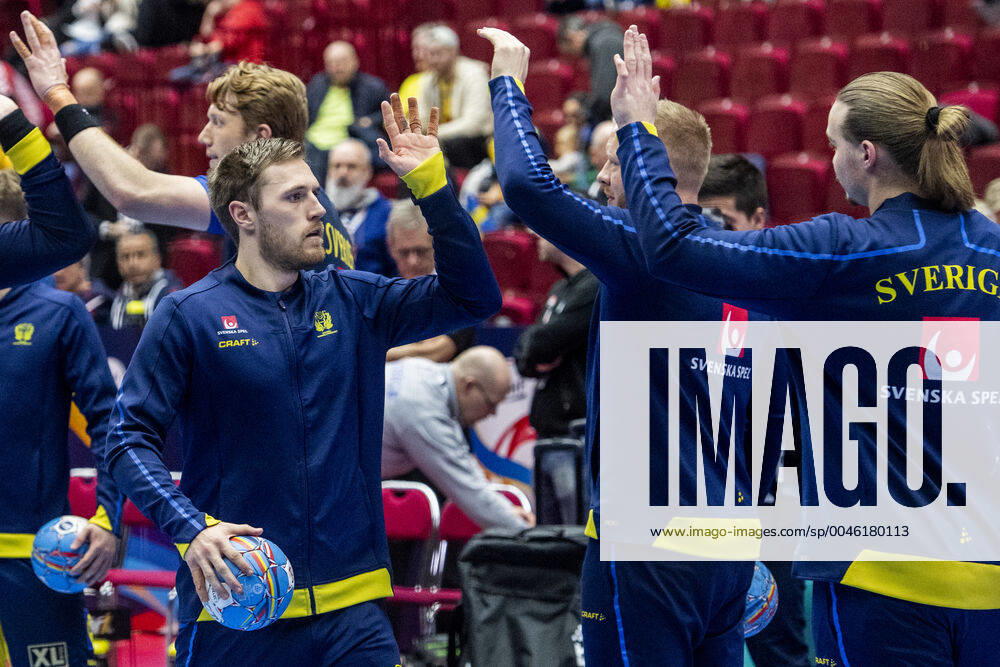 Albin Lagergren of Sweden during the EHF European Handball Championship match between Norway and Sweden on January 19, 2020 in Malmö Photo Ludvig Thunman BILDBYRAN code LT 35713 bbeng ehf euro 2020 em 2020 european mens handball championship 2020 handball handball handballs em 2020 handball handball em 2020 sweden sweden norge norway,