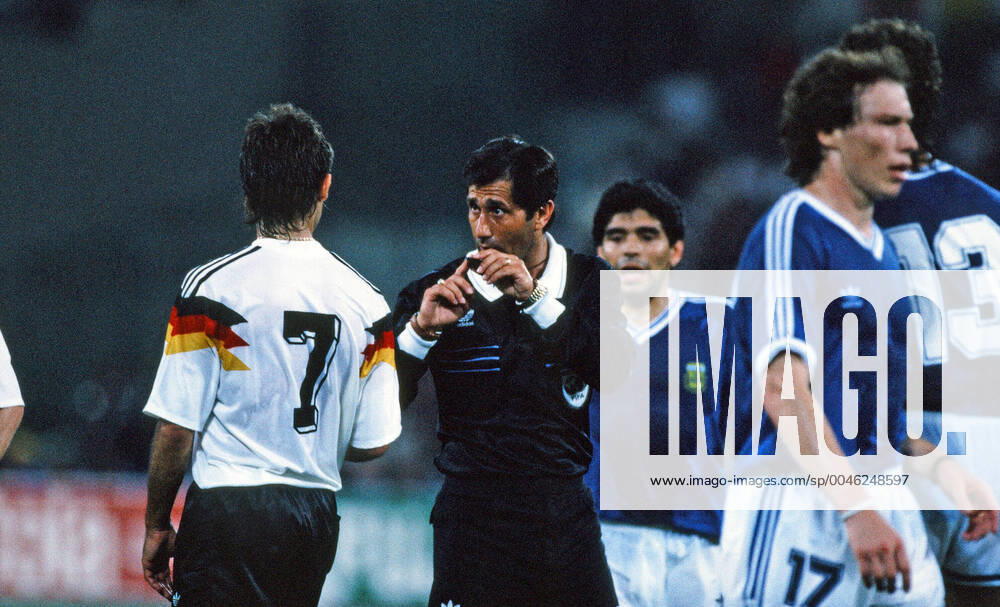 Germany Argentina Italy, Rome, 08 07 1990, Football, FIFA World Cup 1990 in Italy, Final, DFB Germany Argentina 1 0 v l Pierre Littbarski Germany , Edgardo Codesal Referee