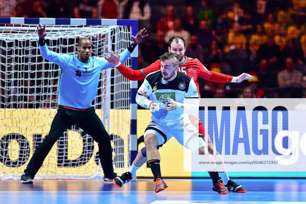 European Handball Championship Match for Rank 5, 25 01 2020, Germany Portugal, Tele2 Arena, Stockholm Jannik Kohlbacher Germany, 48 Daymaro Salina Portugal, 15 Circle Runners Action Duel Attack Defence, 25 01 2020, Stockholm Sweden, Handball, EM 2020, Match for Rank 5, Germany Portugal