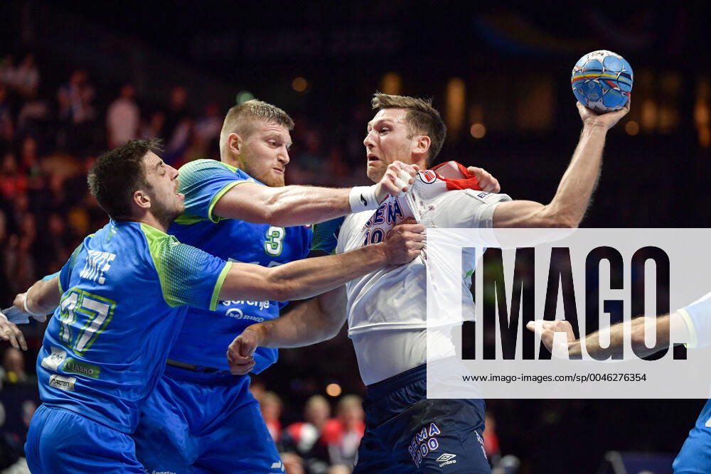 Slovenia s Nejc Cehte L and Blaz Blagotinsek challenge Norway s Kevin Maageroe Gulliksen during the bronze medal match between Slovenia and Norway during the Men s European Handball Championship in Stockholm, Sweden, on Jan 25, 2020 Stockholm Sverige