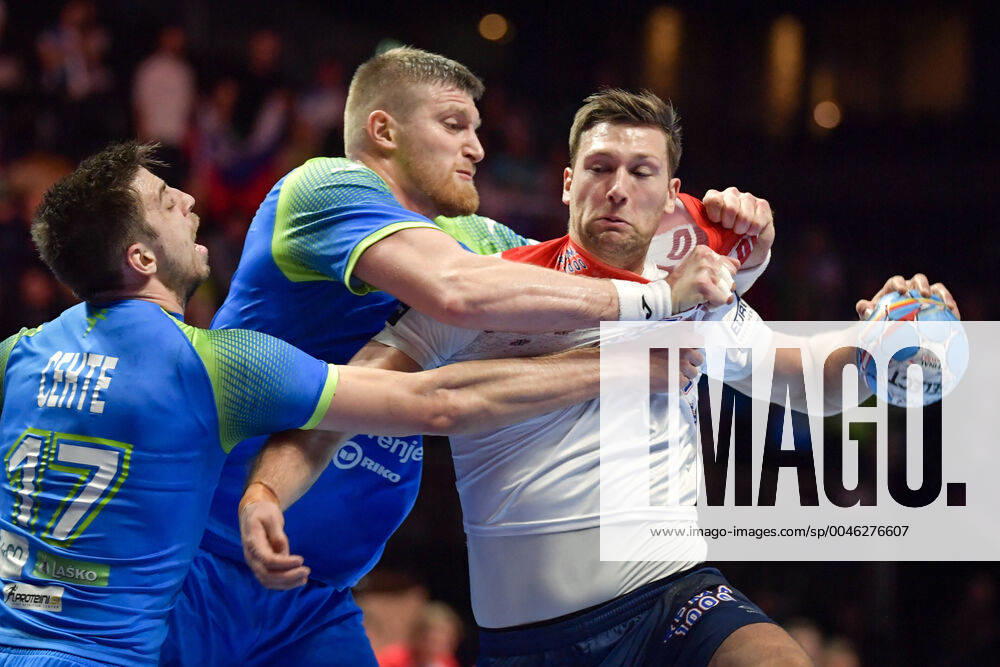 Slovenia s Nejc Cehte L and Blaz Blagotinsek challenge Norway s Kevin Maageroe Gulliksen during the bronze medal match between Slovenia and Norway during the Men s European Handball Championship in Stockholm, Sweden, on Jan 25, 2020 Stockholm Sverige