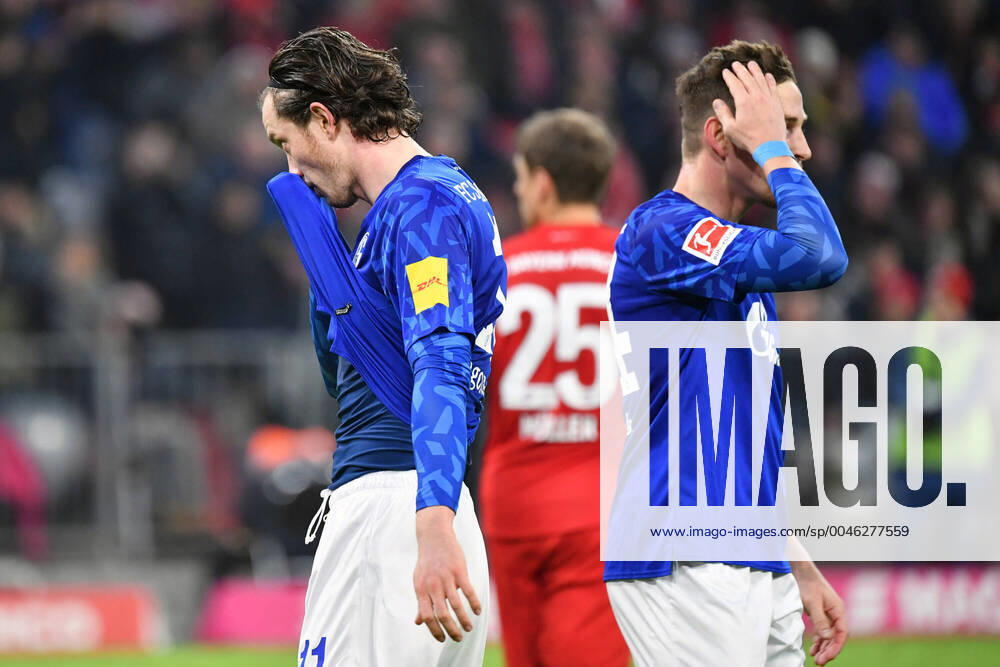 From left to right Michael GREGORITSCH FC Schalke 04 , Bastian OCZIPKA FC Schalke 04 , disappointment, frustration, disappointed, frustrated, depressed,, action football 1 Bundesliga, 19 matchday,Matchday19, FC Bayern Muenchen M FCSchalke 04 GE , on 25.01.2020 in Munich A L L I A N Z A R E N A, DFL REGULATIONS PROHIBIT ANY USE OF PHOTOGRAPHS AS IMAGE SEQUENCES AND OR QUASI VIDEO