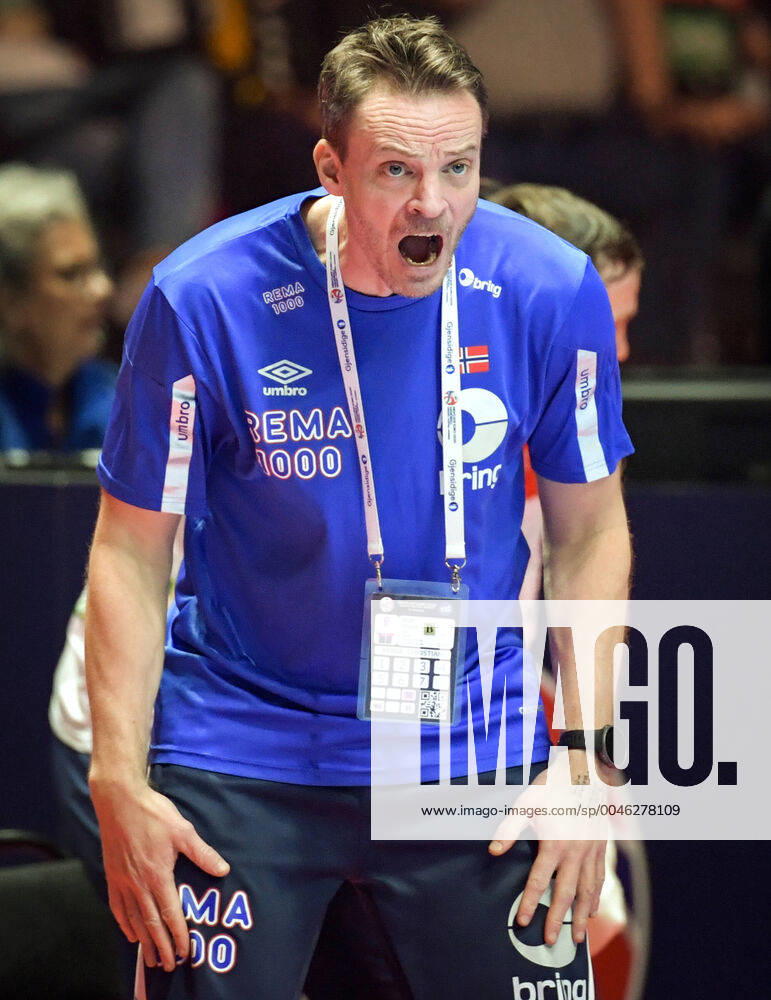 Norway s coach Christian Berge reacts during the bronze medal match between Slovenia and Norway during the Men s European Handball Championship in Stockholm, Sweden, on Jan 25, 2020 Stockholm Sverige