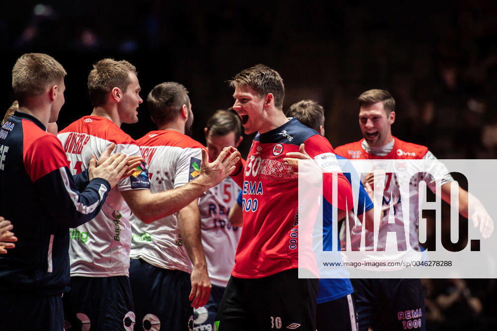 Goalkeeper Torbjorn Bergerud of Norway celebrates after the EHF European Handball Championship bronze match between Norway and Slovenia on January 25, 2020 in Stockholm Photo Johanna Lundberg BILDBYRAN code JL 136107 bbeng ehf euro 2020 em 2020 european mens cheering handball championship 2020 handball handball handball em 2020 handball handball em 2020 norway norway slovenia slovenia bronze match bronze match,
