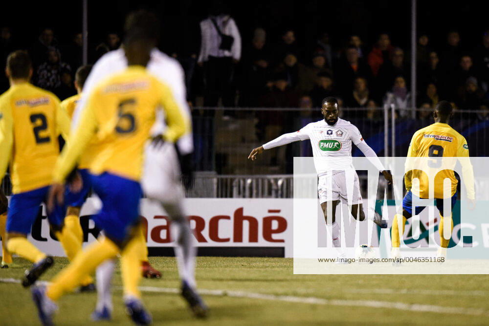 Jonathan Ikone ( 10 - LOSC ) - Christopher Makengo ( 9 - Epinal ) - FOOTBALL : SAS Epinal vs Lille OSC - Coupe de France - Epinal - 29 01 2020 FedericoPestellini Panoramic