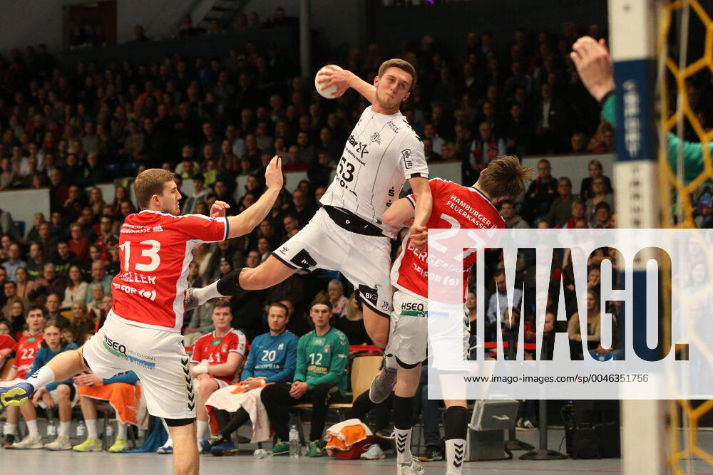 Handball test match 2019 2020 Handball Sportverein Hamburg vs THW Kiel Niklas Weller Handball Sportverein Hamburg ,Nikola Bilyk Kiel ,successful goal throw,Thies Bergemann Handball Sportverein Hamburg , Sporthalle Hamburg Hamburg
