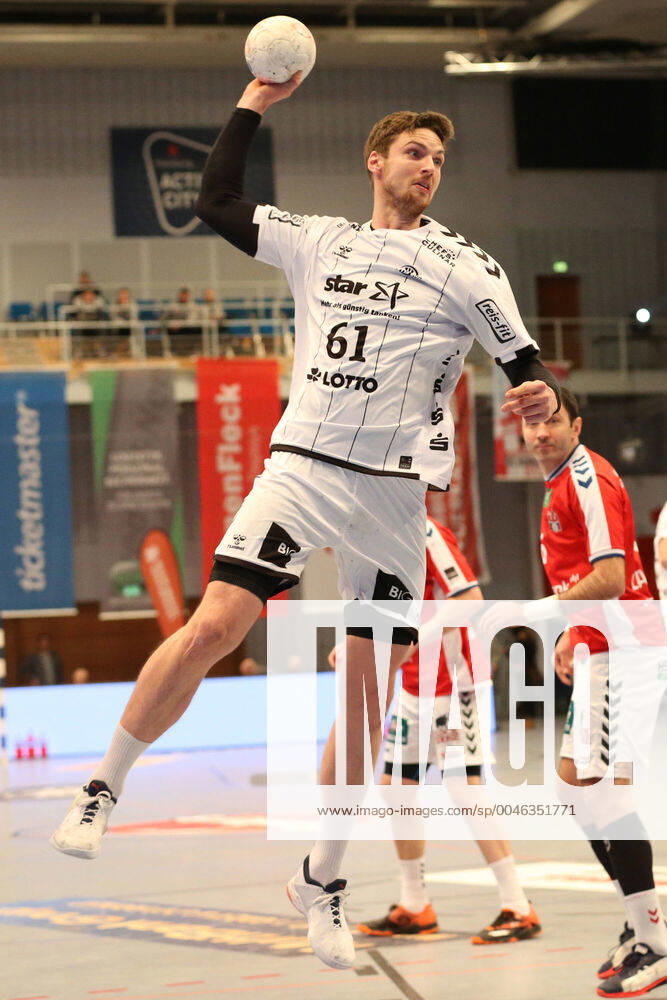 Handball test match 2019 2020 Handball sports club Hamburg vs THW Kiel Hendrik Pekeler Kiel ,successful goal throw, Sporthalle Hamburg Hamburg