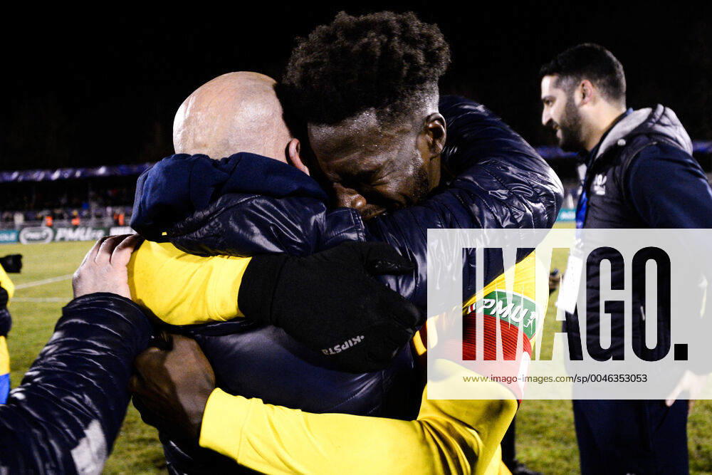 Xavier Collin ( entraineur Epinal ) - Ismael Gace ( 4 - Epinal ) - Joie des joueurs de l equipe du Epinal apres sa victoire - FOOTBALL : SAS Epinal vs Lille OSC - Coupe de France - Epinal - 29 01 2020 FedericoPestellini Panoramic