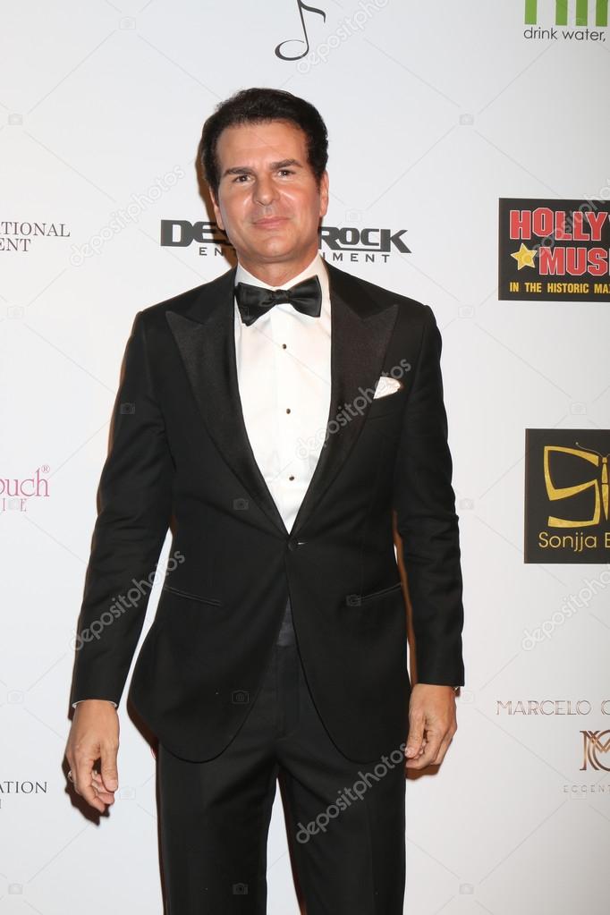 LOS ANGELES - FEB 28: Vincent De Paul at the Style Hollywood Viewing Party 2016 at the Hollywood Museum on February 28, 2016 in Los Angeles, CA