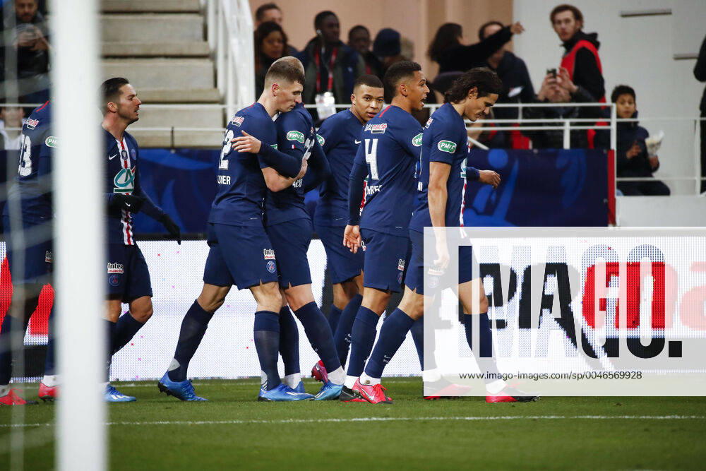 Joie Kylian Mbappe ( PSG ) et equipe FOOTBALL : Coupe de France - Dijon vs PSG - Ligue 1 - 12 02 2020 GwendolineLeGoff Panoramic