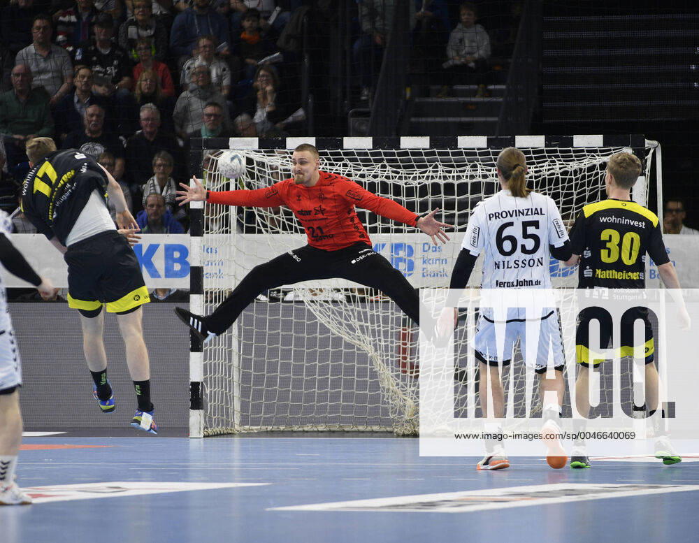 Samuel Röthlisberger TVB Stuttgart, 17 ahead of Dario Quenstedt THW Kiel, 21 , Handball Bundesliga, Liqui Moly HBL, Men, 23 Matchday, THW Kiel vs TVB Stuttgart, 16 02 20 Kiel Sparkassen Arena Schleswig Holstein Germany