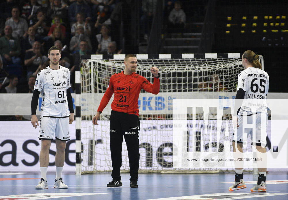 Joy at the THW with Hendrik Pekeler THW Kiel, 61 , Dario Quenstedt THW Kiel, 21 and Lukas Nilsson THW Kiel, 65 , Handball Bundesliga, Liqui Moly HBL, men, 23 matchday, THW Kiel vs. TVB Stuttgart, 16 02 20 Kiel Sparkassen Arena Schleswig Holstein Germany