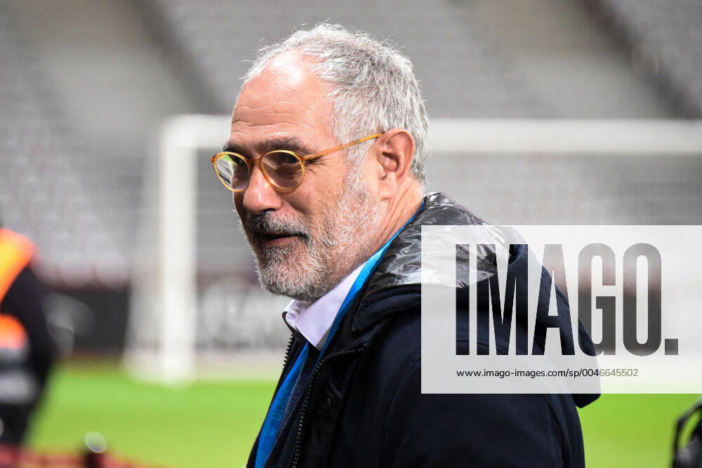 Reconnaissance du terrain Andoni Zubizarreta ( directeur sportif Olympique Marseille ) FOOTBALL : Lille OSC vs Olympique de Marseille - Ligue 1 - Lille - 16 02 2020 FedericoPestellini Panoramic