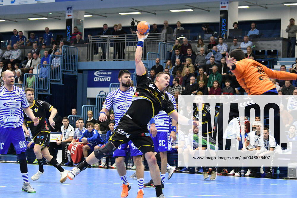 66 Å tepan Zeman 66 HSC 2000 Coburg against Filip Ivic 16 VfL Gummersbach VfL Gummersbach HSC 2000 Coburg, men, 2 league, Liqui Moly Handball Bundesliga, 21 matchday, 18 02 2020, VfL Gummersbach HSC 2000 Coburg, Handball, Liqui Moly 2 Handball Bundesliga, men, season 2019 20 Gummersbach