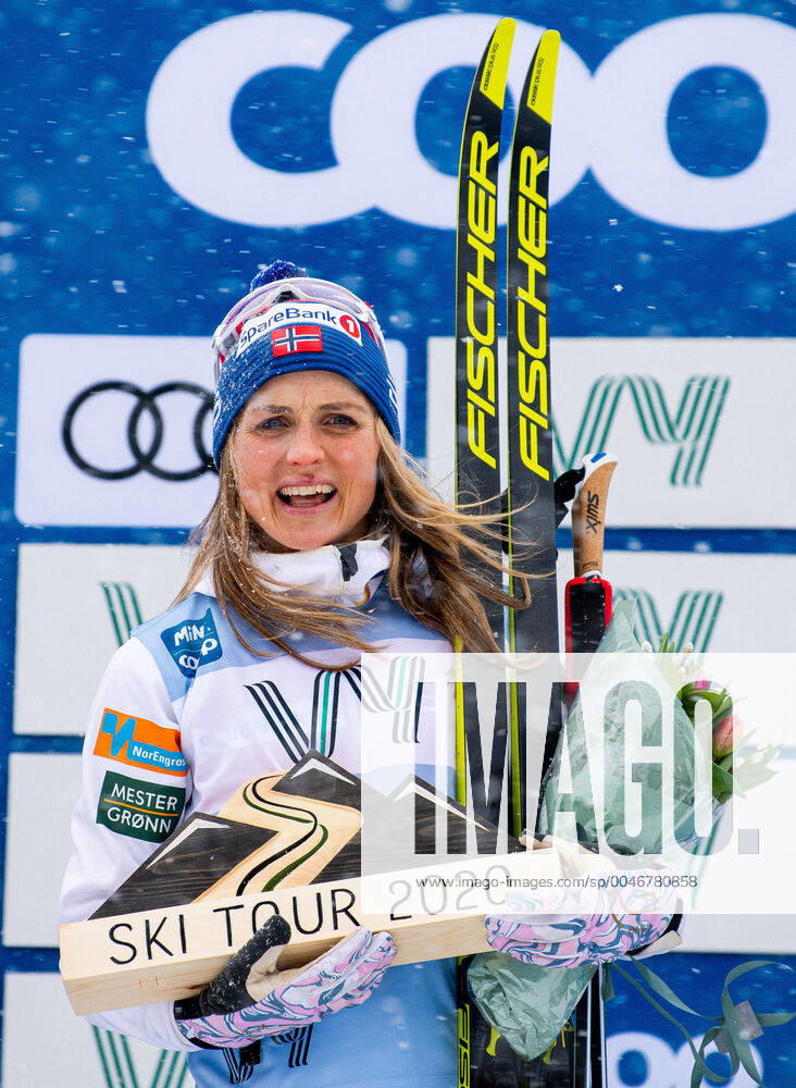 Therese Johaug of Norway with the winner ? s trophy after the womens 15 km classic technique pursuit during the Ski Tour 2020 on February 23, 2020 in Trondheim Photo Vegard Wivestad Grott BILDBYRAN kod VG 170483 bbeng skidor cross country skiing cross country skiing world cup ski tour 2020 ski tour classic classic hunting start pursuit women dam norway norway,