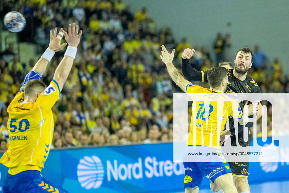 PILKA RECZNA MEZCZYZN LIGA MISTRZOW MECZ PGE VIVE KIELCE - THW KIEL HANDBALL MAN , CHAMPIONS LEAUGUE , PGE VIVE KIELCE - THW KIEL NZ FOT. Pawel Janczyk 400mm.pl NEWSPIX.PL --- Newspix.pl 200229JAN206