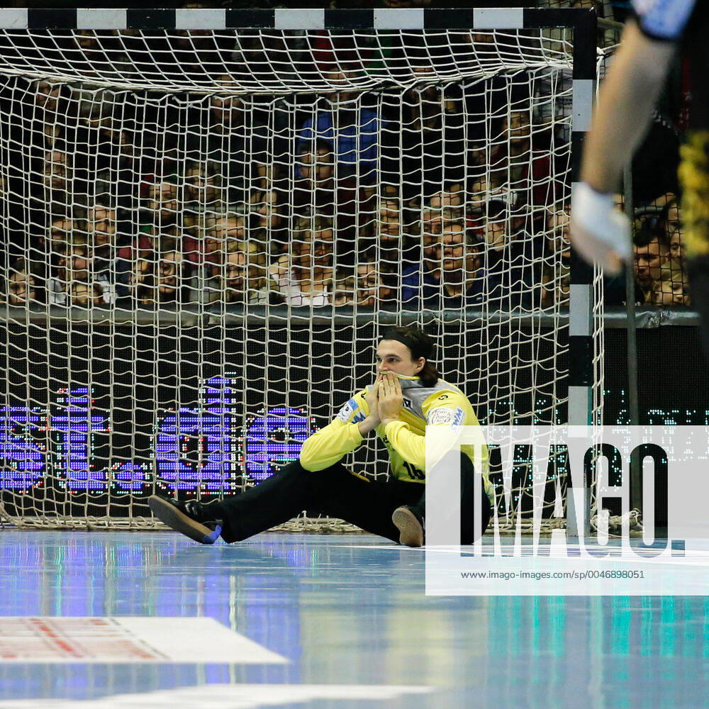 Handball EHF Cup, SC Magdeburg HBC Nantes, from l Jannick Green Krejberg Magdeburg, 16 disappointed, looks disappointed, depressed, disappointed GETEC Arena