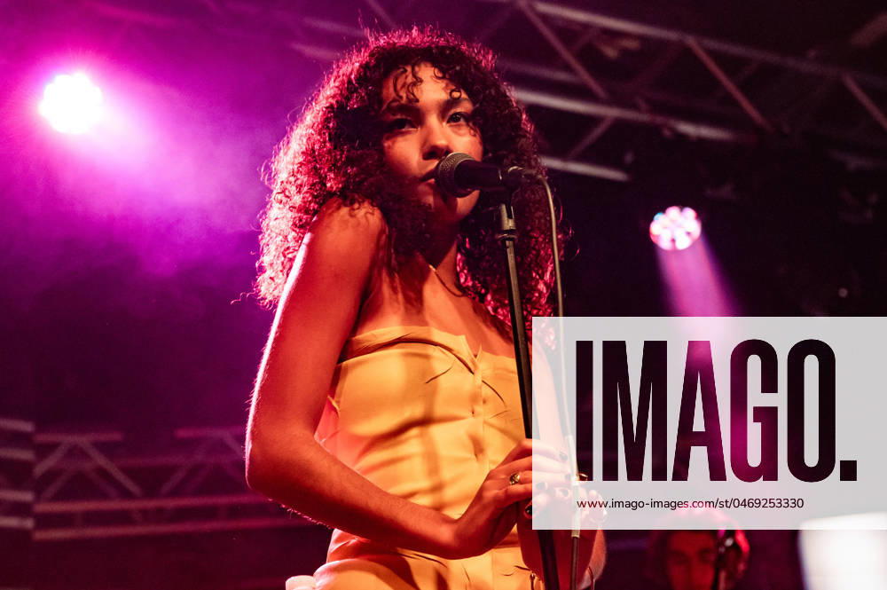 UK soul-pop singer Olivia Dean performing in concert at Leeds University Stylus on her Messy Tour. Featuring: Olivia Dean Where: Leeds, United Kingdom When: 26 Apr 2024 Credit: Graham Finney Cover Images . NOT FOR USE BY NEWSPAPERS BASED IN THE UK.