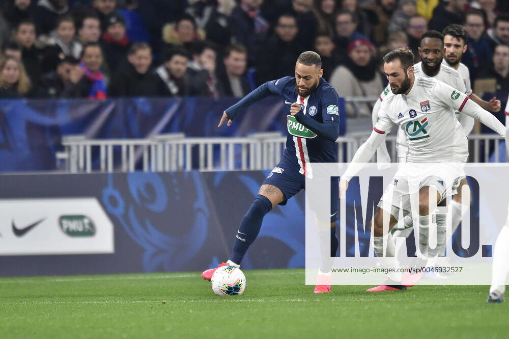 Neymar (lyon) vs Lucas Tousart (psg) FOOTBALL : Olympique Lyonnais vs Paris Saint Germain - Coupe de France - 1 2 finale - 04 03 2020 FredericChambert Panoramic