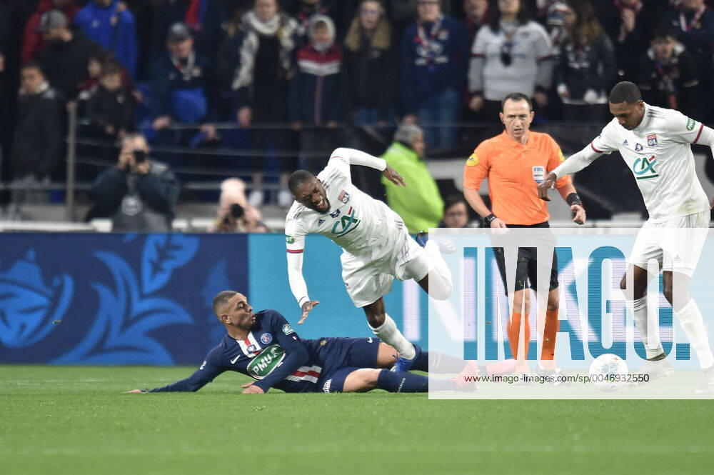 Karl Toko Ekambi (lyon) vs Layvin Kurzawa (psg) FOOTBALL : Olympique Lyonnais vs Paris Saint Germain - Coupe de France - 1 2 finale - 04 03 2020 FredericChambert Panoramic