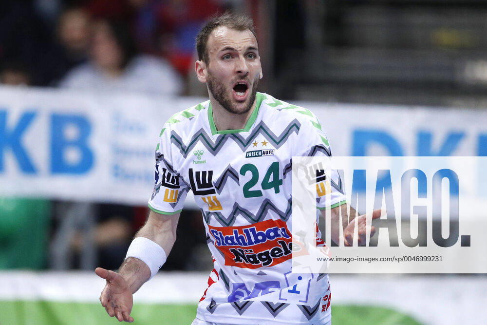 TUI Arena, Hannover, League game, 1 Bundesliga, TSV Hannover Burgdorf vs Frisch Auf Goeppingen, in the picture Marcel Schiller 24, Goeppingen is sour TSV Hannover Burgdorf vs Frisch Auf Goeppingen