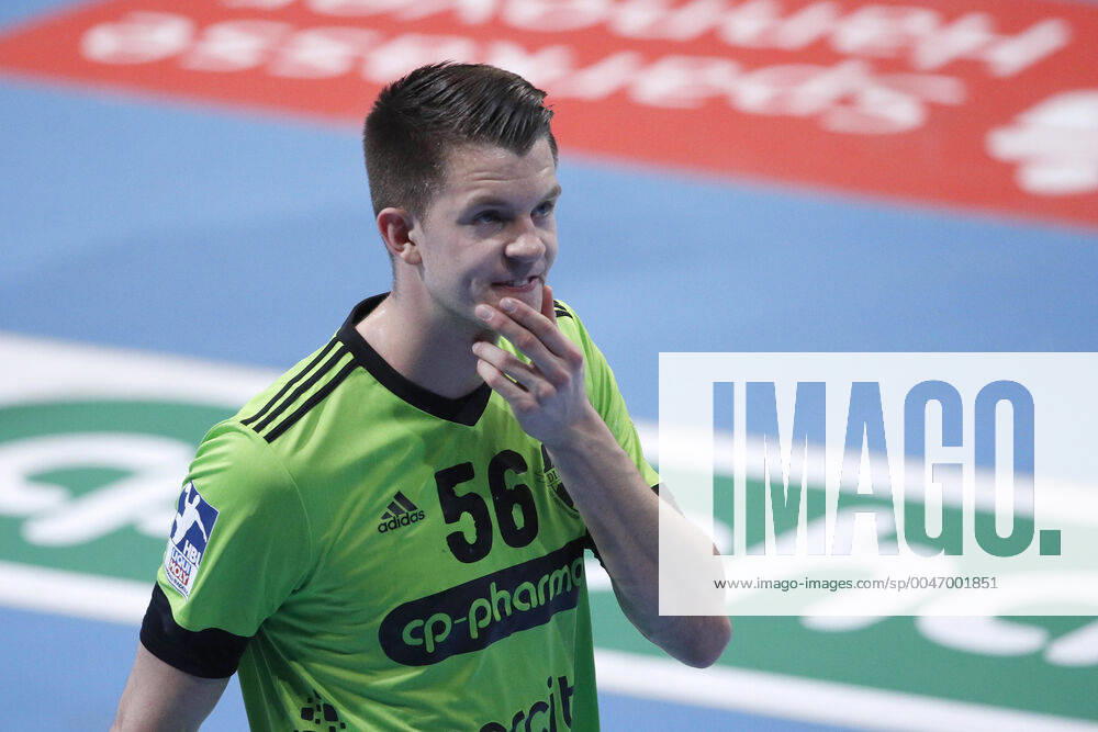 TUI Arena, Hannover, League game, 1 Bundesliga, TSV Hannover Burgdorf vs Frisch Auf Goeppingen, in the picture Hannes Feise 56, Han Burgdorf is disappointed after the defeat TSV Hannover Burgdorf vs Frisch Auf Goeppingen