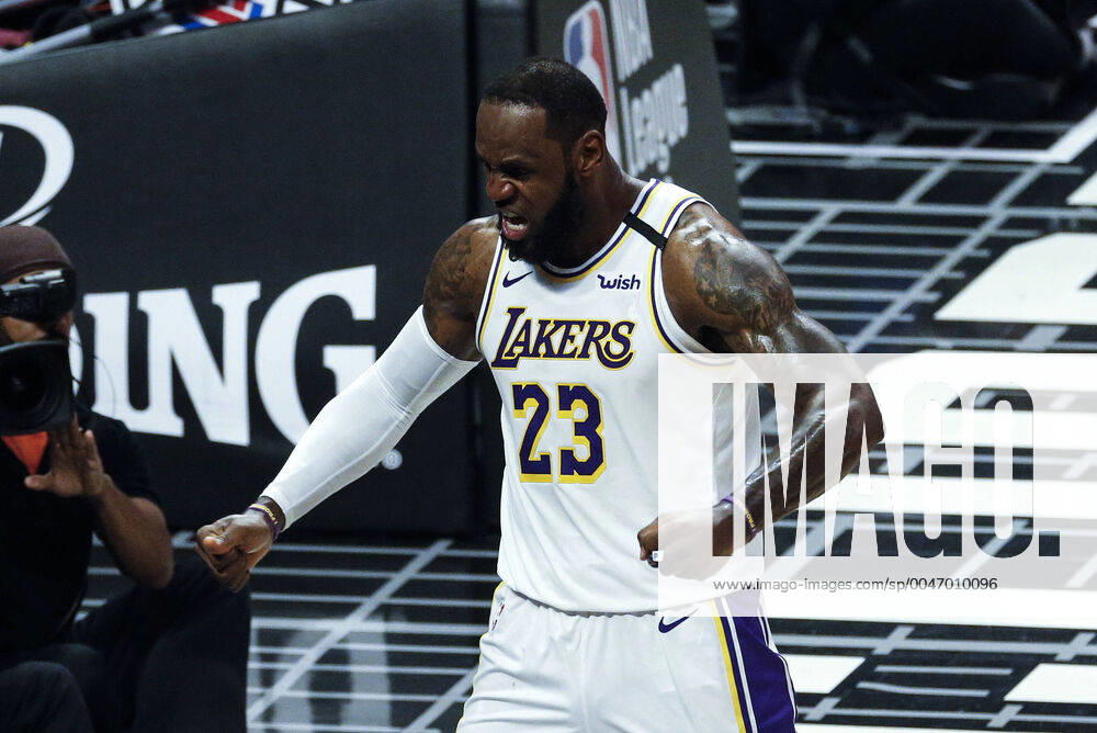 Los Angeles, California, U.S: Los Angeles LakersÃ¢â‚¬â ¢ LeBron James (23) reacts after scoring and drawing a foul during an NBA, Basketball Herren, USA basketball game between the Los Angeles Clippers and Los Angeles Lakers, Sunday, March 8, 2020, in Los Angeles. Los Angeles U.S. - ZUMAc68_ 20200308_zaf_c68_005