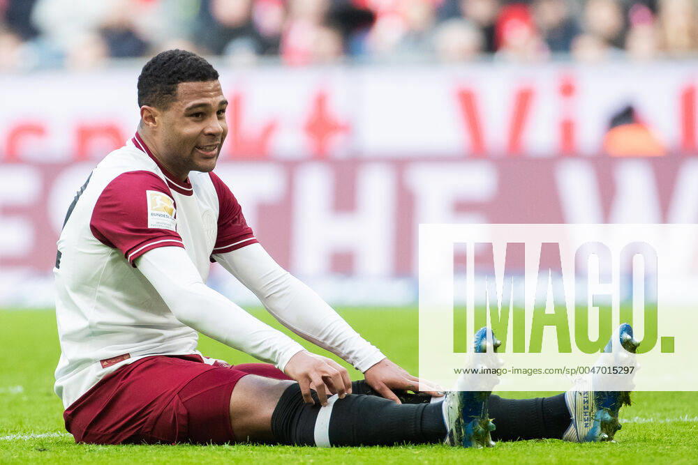 Football Bundesliga, 25 Matchday, FC Bayern Muenchen 1 FC Augsburg Serge Gnabry FC Bayern Muenchen reacts unsatisfied DFL regulations prohibit any use of photographs as image sequences and or quasi video GER, Football, Bundesliga, FC Bayern Muenchen 1 FC Augsburg, 08 03 2020 Munich