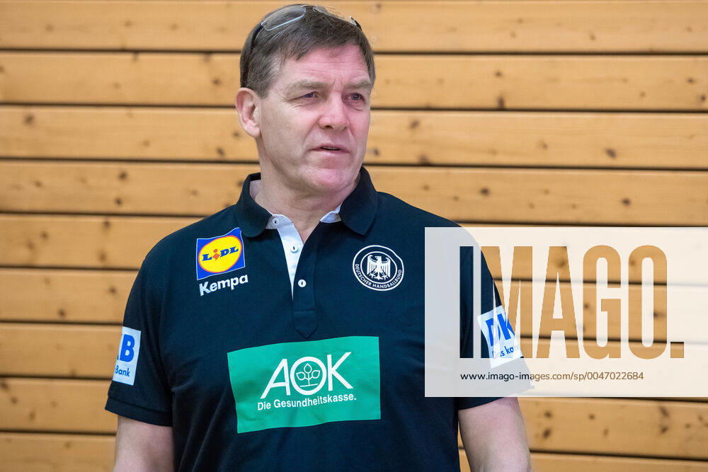 First training of the DHB national team with new national coach Alfred Gislason DHB course in preparation for the international match against the Netherlands in the Ballhaus Arena Aschaffenburg Copyright xVIADATAx xHolgerxJohnx Aschersleben Sachsen Anhalt Germany