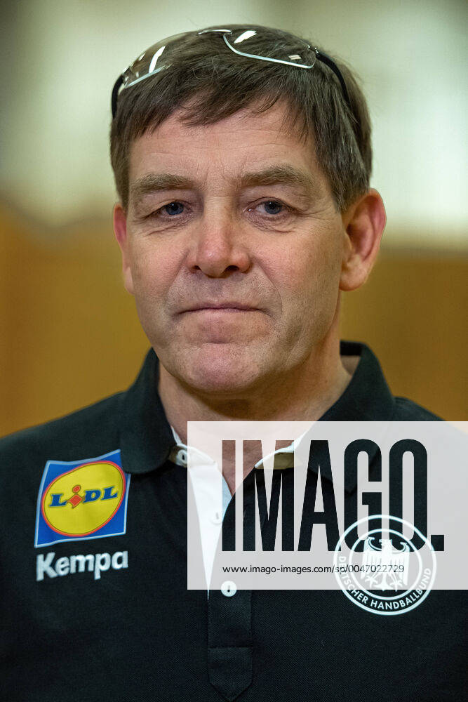 First training of the DHB national team with new national coach Alfred Gislason DHB course in preparation for the international match against the Netherlands in the Ballhaus Arena Aschaffenburg Copyright xVIADATAx xHolgerxJohnx Aschersleben Sachsen Anhalt Germany