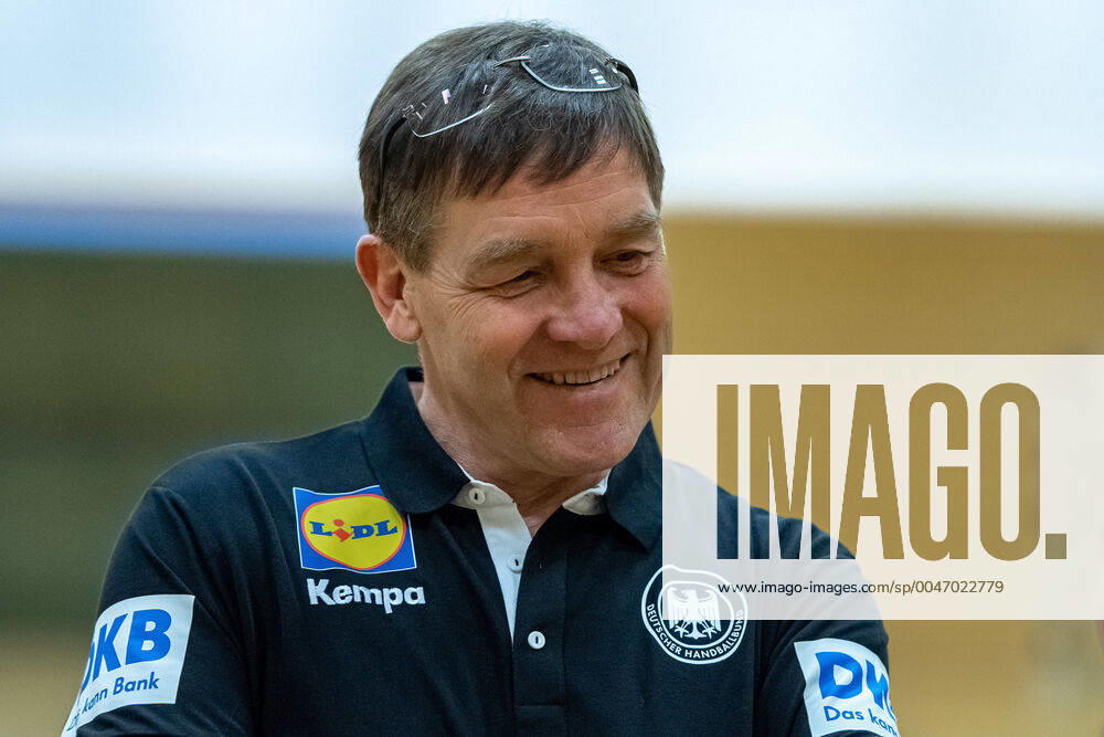 First training of the DHB national team with new national coach Alfred Gislason DHB course in preparation for the international match against the Netherlands in the Ballhaus Arena Aschaffenburg Copyright xVIADATAx xHolgerxJohnx Aschersleben Sachsen Anhalt Germany
