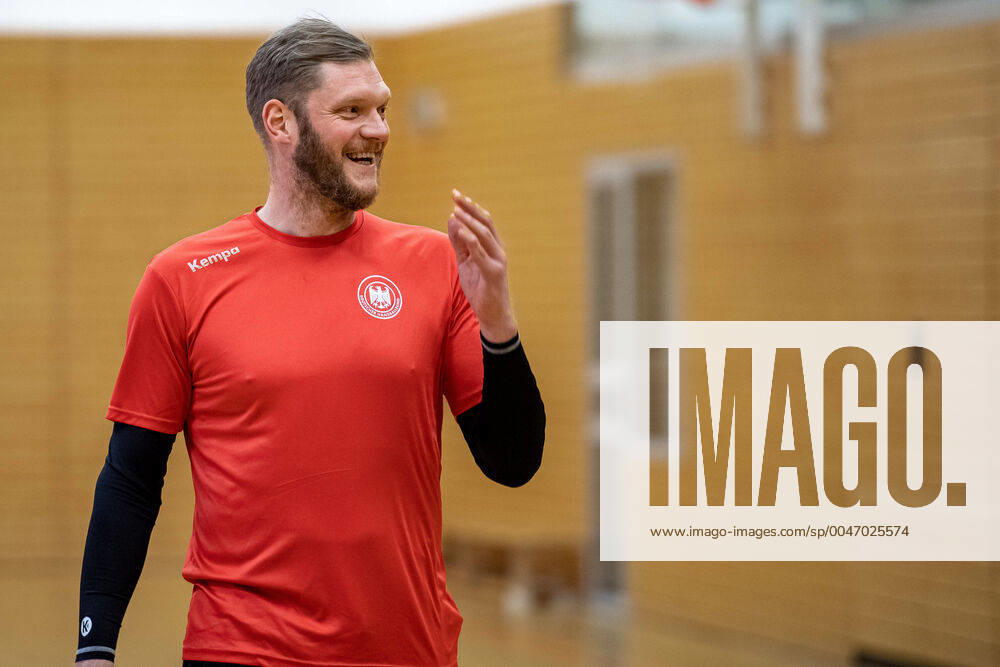 Johannes Bitter during training DHB course in preparation for the international match against the Netherlands in the Ballhaus Arena Aschaffenburg Copyright xVIADATAx xHolgerxJohnx Aschersleben Sachsen Anhalt Germany