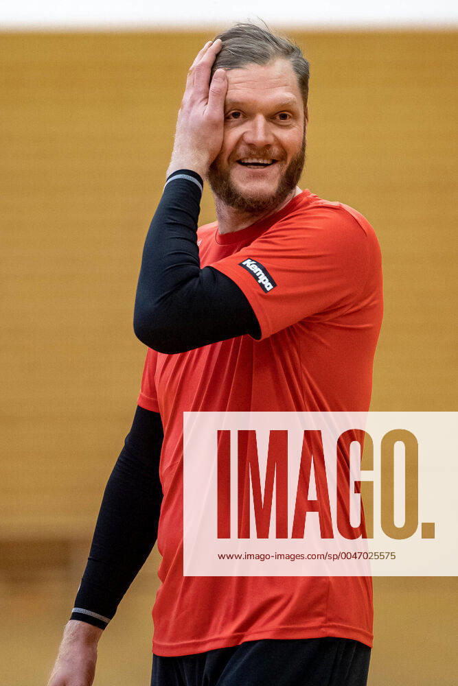 Johannes Bitter during training DHB course in preparation for the international match against the Netherlands in the Ballhaus Arena Aschaffenburg Copyright xVIADATAx xHolgerxJohnx Aschersleben Sachsen Anhalt Germany