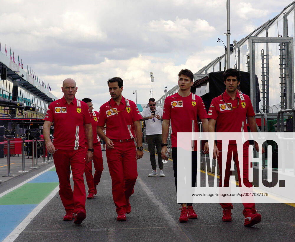 FORMULA 1 ROLEX AUSTRALIAN GRAND PRIX 2020 11 03 2020, Albert Park, Melbourne, FORMULA 1 ROLEX AUSTRALIAN GRAND PRIX 2020 , in the picture Charles Leclerc MCO 16 , Scuderia Ferrari Mission Winnow goes over the track with its engineers nordphotoxBratic nph00250
