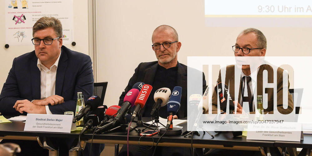 Football Press Conference, Frankfurt Health Department for the EL match in Frankfurt, l Axel Hellmann Member of the Board Eintracht Frankfurt AG , City Councillor Stefan Majer Head of the Health Department of the City of Frankfurt am Main , Prof Dr Rene Gottschalk Head of the Health Department Frankfurt am Main Frankfurt am Main