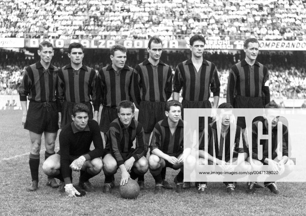 SQUADRA, JUAN ALBERTO SCHIAFFINO, ALFIO FONTANA, JOSE ALTAFINI, CARLO GALLI, CESARE MALDINI, NILS LIEDHOLM. LORENZO BUFFON, GASTONE BEAN, GIANCARLO DANOVA, FRANCESCO ZAGATTI, VINCENZO OCCHETTA, team group, Mannschaftsbild, Totale AC Milan, Serie A SERIE A 1958-59 MILAN