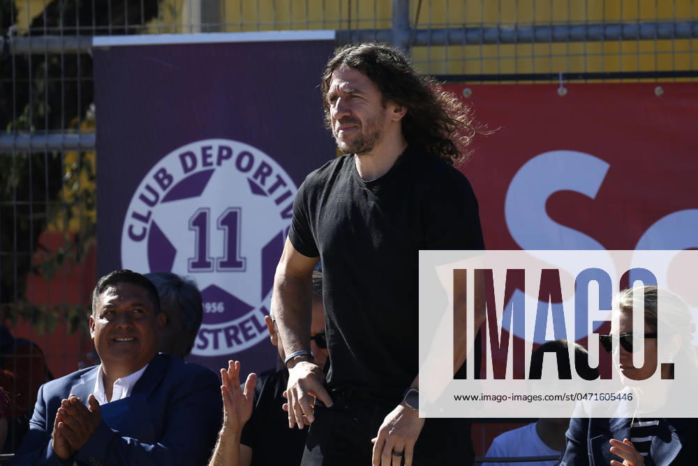 Former FC Barcelona player Carles Puyol visits Club Deportivo Once Estrellas at Cerro La Cruz Sebastian Cisternas Photosport, Aton 897693