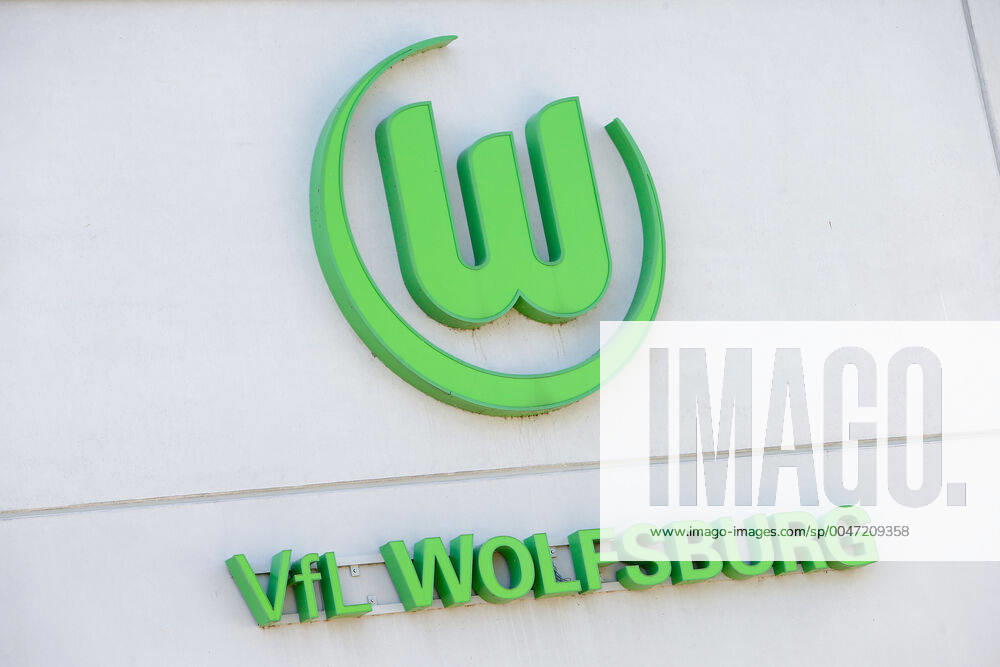 Consequences of the Corona Virus in Wolfsburg, VfL Wolfsburg club logo on the training ground The club prepares for the continuation of the Bundesliga season with non-public training sessions