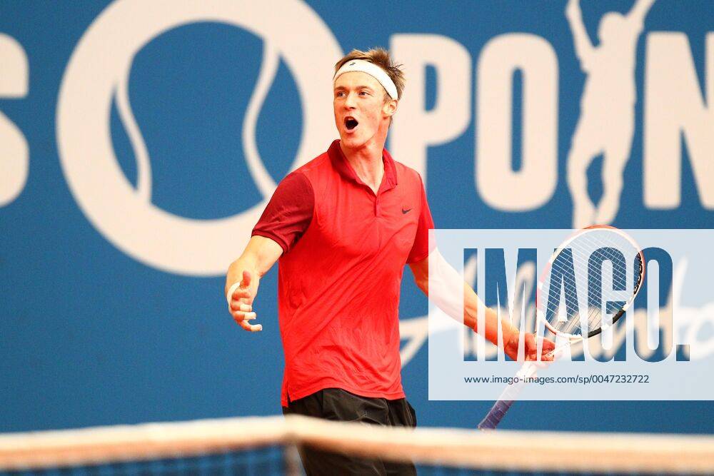Jan Choinski is happy at the Tennis Exhibition Series in Hoehr Grenzhausen Tennis Exhibition Series in Hoehr Grenzhausen Tennis Exhibition Series in Hoehr Grenzhausen Hoehr Grenzhausen