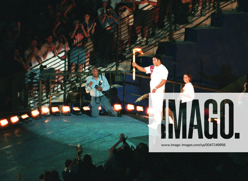 Summer Olympics 1996, Opening Ceremony Muhammad Ali lights the olympic flame during the opening ceremony at The Summer Olympic Games on July 19, 1996 in Atlanta, USA BILDBYRAN,