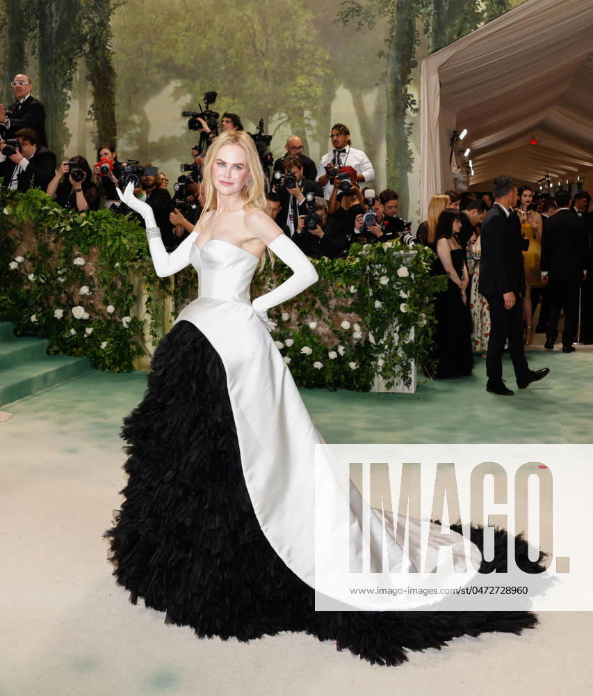 Nicole Kidman arrives on the red carpet at the 2024 Met Gala celebrating Sleeping Beauties: Reawakening Fashion at The Metropolitan Museum of Art on Monday, May 6, 2024 in New York City. NYP20240506315 JOHNxANGELILLO
