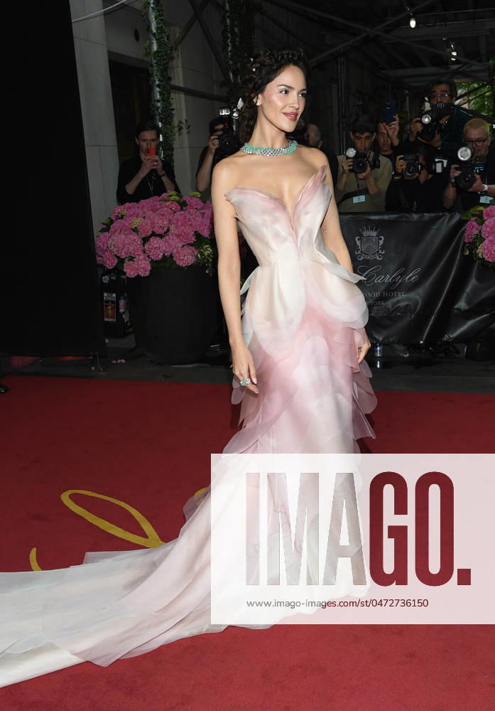 Celebrities Depart The Carlyle Hotel For The 2024 Met Gala Celebrating ?Sleeping Beauties: Reawakening Fashion? Featuring: Eiza Gonzalez Where: New York, New York, United States When: 06 May 2024 Credit: Michael Simon startraksphoto.com . NOT FOR USE BY NEWSPAPERS BASED IN THE UK.