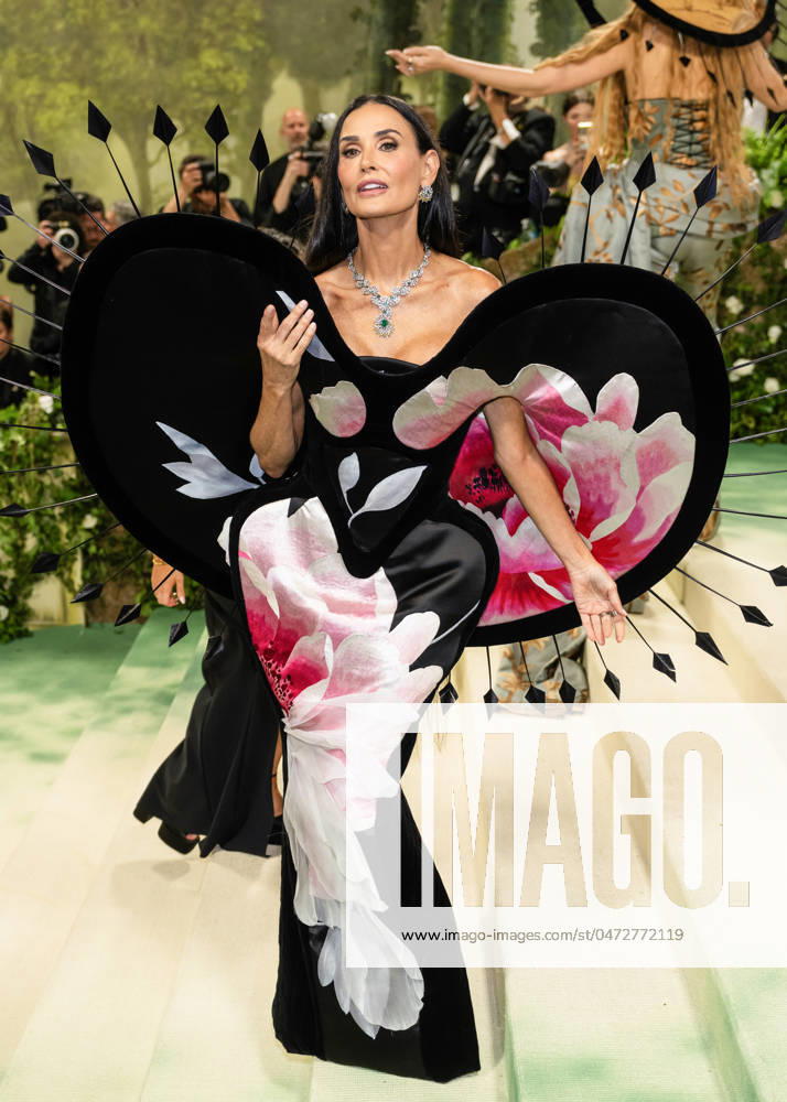 Celebrities attend the 2024 Met Gala Celebrating ?Sleeping Beauties: Reawakening Fashion? at The Metropolitan Museum of Art in New York City Featuring: Demi Moore Where: New York, United States When: 06 May 2024 Credit: Michael Stewart INSTARimages.com . NOT FOR USE BY NEWSPAPERS BASED IN THE UK.