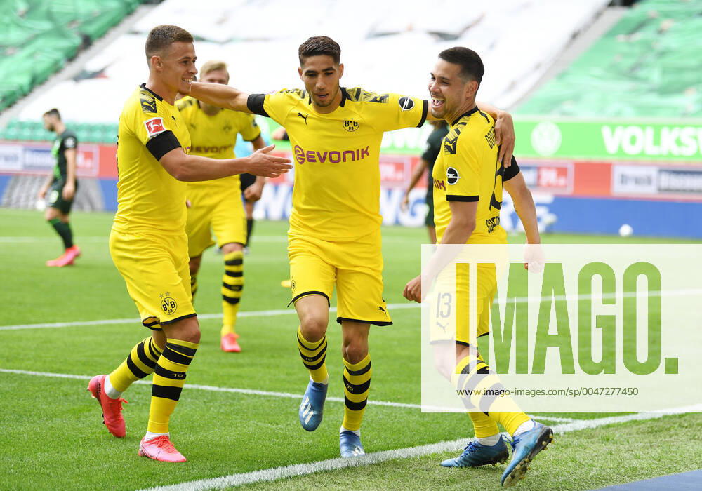 Football 0 1 goal, cheers, v l Thorgan Hazard, Achraf Hakimi, scorer Raphael Guerreiro Dortmund Wolfsburg, 23 05 2020, Bundesliga football, VfL Wolfsburg Borussia Dortmund Wolfsburg Poolfoto Groothuis Witters Pool Witters ,