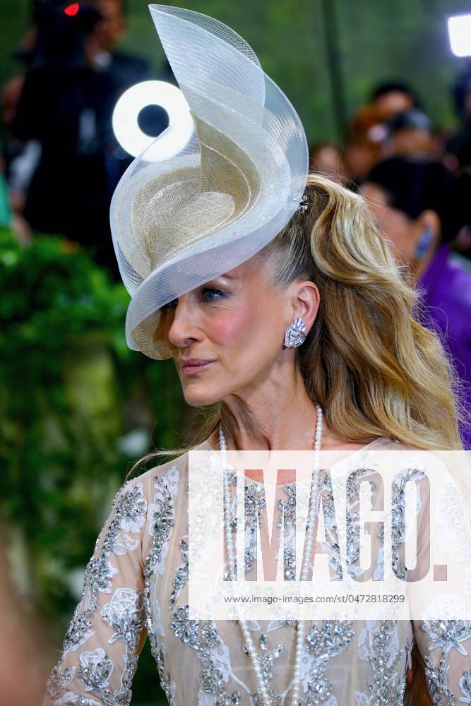 Metropolitan Museum Of Art Costume Institute Gala - NYC Sarah Jessica Parker attends the Met Gala 2024 Sleeping Beauties: Reawakening Fashion. at The Metropolitan Museum of Art in New York, NY on May 6, 2024. Photo by Charles Guerin ABACAPRESS.COM New York City NY United States