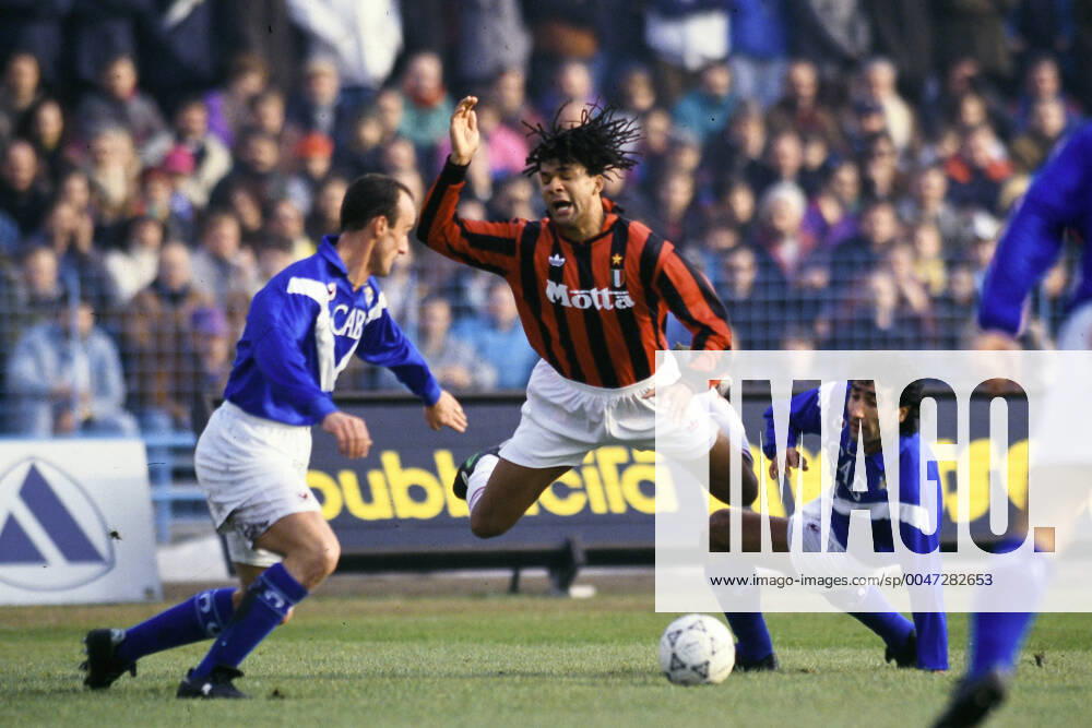 RUUD GULLIT, AC Milan, LUCIANO DE PAOLA, Brescia, Serie A, Brescia vs Milan 0-1, Brescia SERIE A 1992-93 BRESCIA-MILAN 0-1