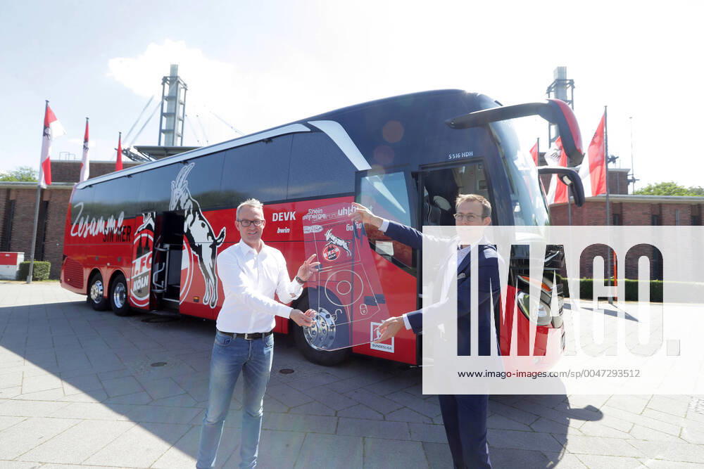 Sport The new bus with the names of the surrenderers is presented Alex Wehrle and two surrenderers are on site from left Alexander Wehrle 1 FC Köln , Tobias Rulle Managing Director Autohaus Senden Nutzfahrzeuge 29 05 2020