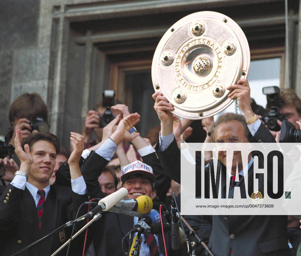 FC Bayern Deutscher Meister 1996 Marienplatz - Franz Beckenbauer