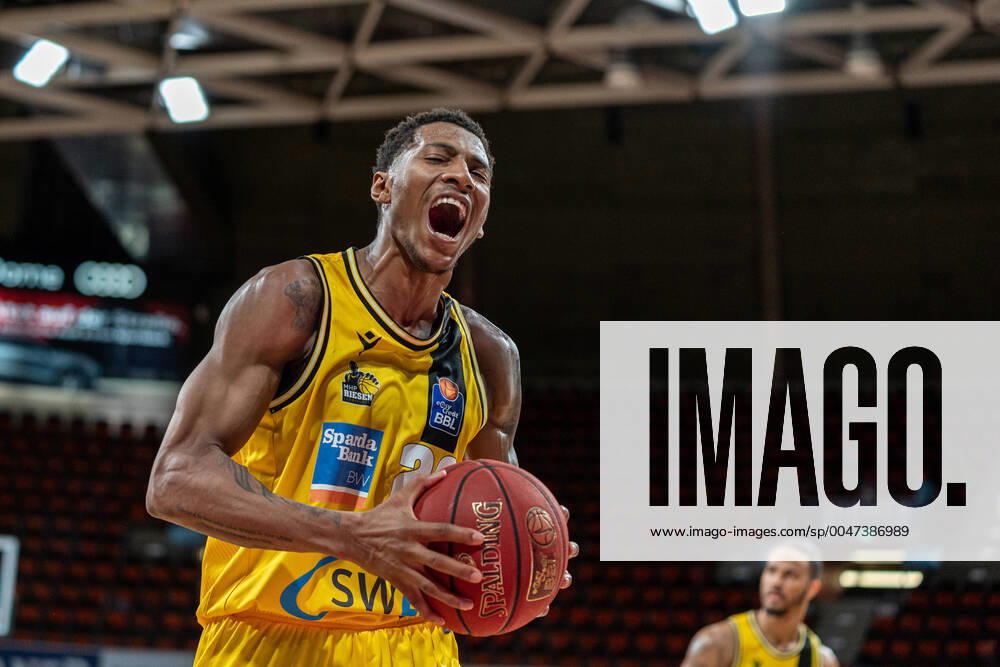 Basketball easyCredit Final Tournament Basketball Munich 17 06 2020 Season 2019 2020 easyCredit BBL Final Tournament 2020 Quarterfinal Game 1 FC Bayern Munich MHP GIANT Ludwigsburg Thomas Wimbush Ludwigsburg, No 20 Munich Audi Dome Germany